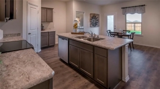 Beautiful Open Floor Plan – Built in 2022