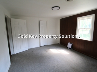 1 BR 1 BA Upstairs Apartment with ALL UTILITIES INCLUDED! (NO SECTION 8)