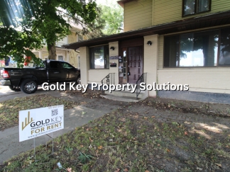 MUNCIE Huge 1 BR 1 BA Downstairs Apartment with Enclosed Front Porch (SECTION 8 APPROVED)