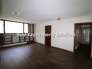 MUNCIE Huge 1 BR 1 BA Downstairs Apartment with Enclosed Front Porch (SECTION 8 APPROVED)