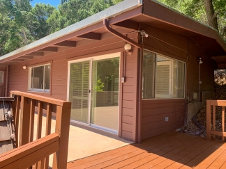 Welcome To This Lovely Renovated 1 Bedroom Unit Off Quito Rd!