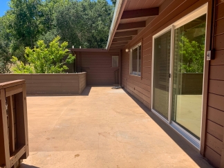 Welcome To This Lovely Renovated 1 Bedroom Unit Off Quito Rd!