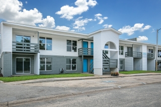 WillowBrook Apartments - 4600 Twin Oaks Dr