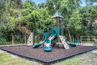 WillowBrook Apartments - 4600 Twin Oaks Dr