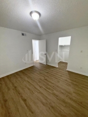 WillowBrook Apartments - 4600 Twin Oaks Dr