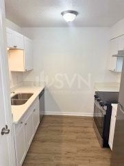 WillowBrook Apartments - 4600 Twin Oaks Dr