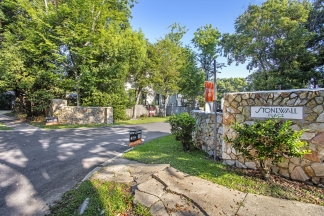 Stonewall Apartments