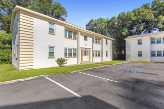 Stonewall Apartments