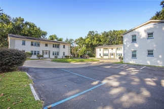 Stonewall Apartments