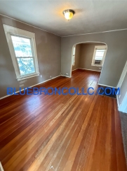 Beautiful house in Kansas City with a lot of character, come see it!
