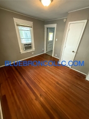 Beautiful house in Kansas City with a lot of character, come see it!