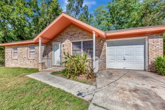 Lovely Ladson Brick Ranch!