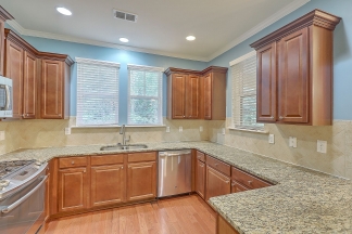 Spacious Mt. Pleasant Townhome!