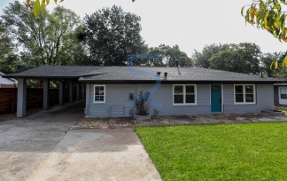 Move in before November 15th and choose your reward: a $250 Amazon Gift Card or a 55 Smart TV!