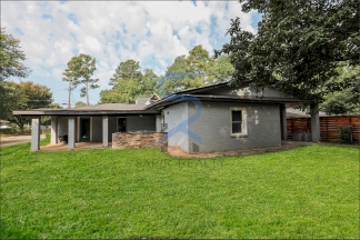 Move in before November 15th and choose your reward: a $250 Amazon Gift Card or a 55 Smart TV!