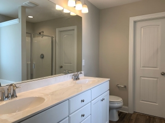 AMAZING LOCATION, Fantastic 4 Bed Home, in Garner NC, Available Now!