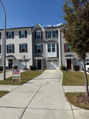 Amazing 3 Bedroom Townhome in North East Raleigh, Available Now!