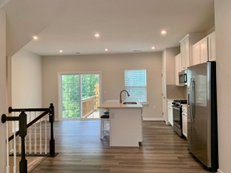 Amazing 3 Bedroom Townhome in North East Raleigh, Available Now!