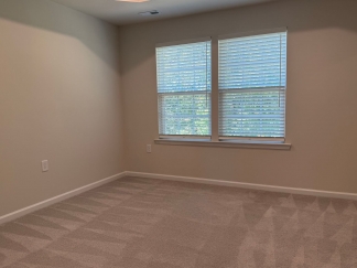 Amazing 3 Bedroom Townhome in North East Raleigh, Available Now!