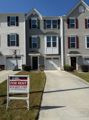 Amazing 3 Bedroom Townhome in North East Raleigh, Available Now!