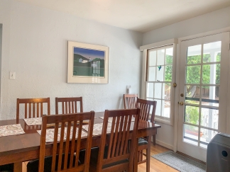 Cottage in the Heart of Saratoga