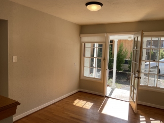 Cottage in the Heart of Saratoga