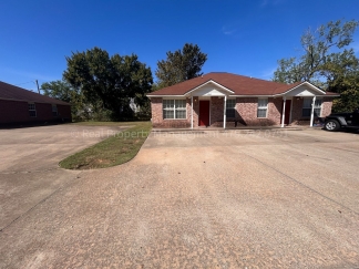 Southside Duplex Ready Now! 3 bed 2 bath