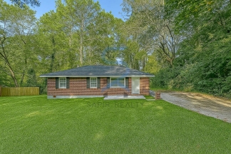 Move in before November 15th and choose your reward: a $250 Amazon Gift Card or a 55 Smart TV!