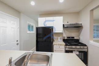 Move in before November 15th and choose your reward: a $250 Amazon Gift Card or a 55 Smart TV!