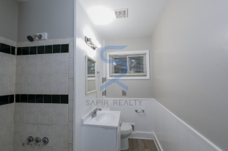 Move in before November 15th and choose your reward: a $250 Amazon Gift Card or a 55 Smart TV!