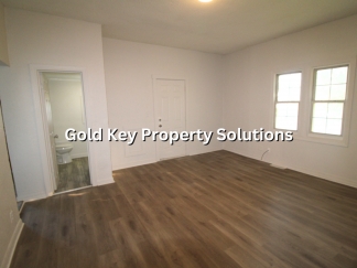 Updated 2 BR 1 BA House with Huge Kitchen and Garage (SECTION 8 APPROVED)