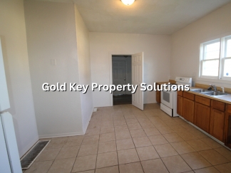 Updated 2 BR 1 BA House with Huge Kitchen and Garage (SECTION 8 APPROVED)