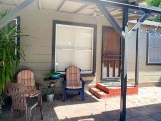 Charming Duplex Style 1 Bedroom 1 Bathroom Menlo Park Bungalow!