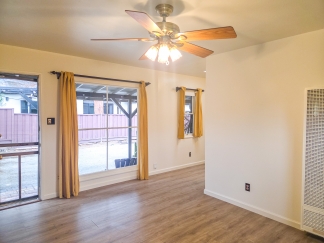 Charming Duplex Style 1 Bedroom 1 Bathroom Menlo Park Bungalow!