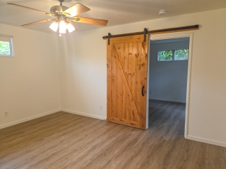Charming Duplex Style 1 Bedroom 1 Bathroom Menlo Park Bungalow!