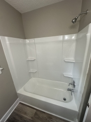 902 Meadow Street South