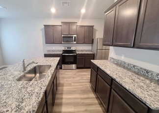 Walking Distance to the Lake!