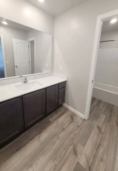 Walking Distance to the Lake!