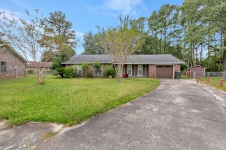 Charming Single-Story Home with Huge Backyard!