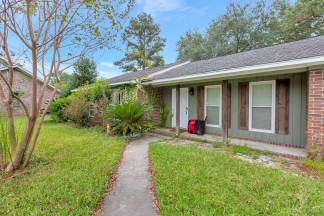 Charming Single-Story Home with Huge Backyard!