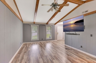 Charming Single-Story Home with Huge Backyard!