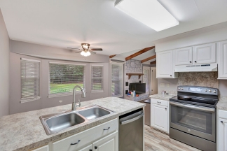 Charming Single-Story Home with Huge Backyard!