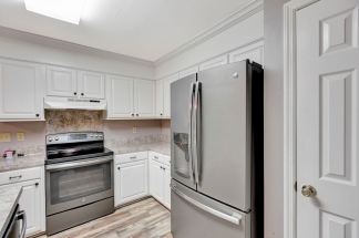 Charming Single-Story Home with Huge Backyard!