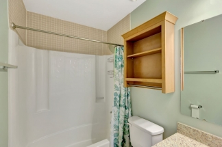 Charming Single-Story Home with Huge Backyard!