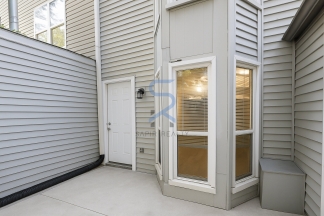 Move in before November 15th and choose your reward: a $250 Amazon Gift Card or a 55 Smart TV!