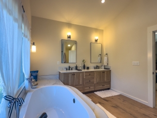 Downtown Los Gatos Tri-Level Renovated Home!