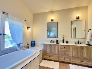 Downtown Los Gatos Tri-Level Renovated Home!