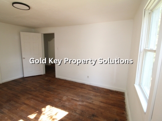 1 BR 1 BA Upstairs Apartment with ALL UTILITIES INCLUDED! (NO SECTION 8)