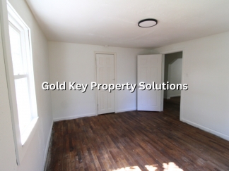 1 BR 1 BA Upstairs Apartment with ALL UTILITIES INCLUDED! (NO SECTION 8)