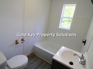 1 BR 1 BA Upstairs Apartment with ALL UTILITIES INCLUDED! (NO SECTION 8)